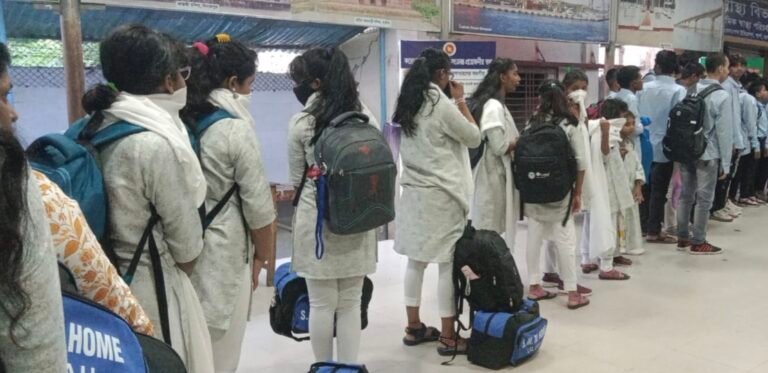 ভারতে পাচারের শিকার ৩০ কিশোর-কিশোরীর দেশে ফেরা