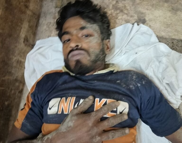 যশোরে বৈদ্যুতিক তার চুরি করতে গিয়ে চোর বিদ্যুৎস্পৃষ্ট, হাসপাতালে ভর্তি