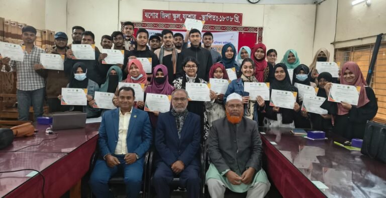 যশোরে শিক্ষার্থীদের লেখাজোকা ও যোগাযোগ দক্ষতা উন্নয়নে প্রশিক্ষণ কর্মশালা