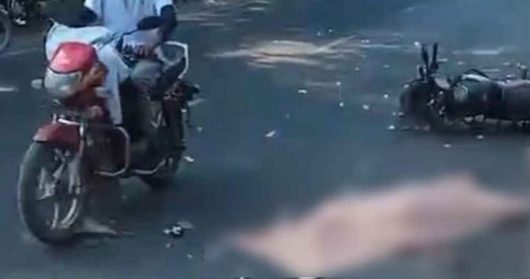 সড়ক দুর্ঘটনায় দুই পুলিশ কর্মকর্তা নিহত