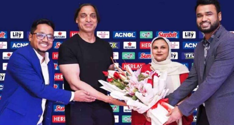 শোয়েব আখতার ঢাকায়