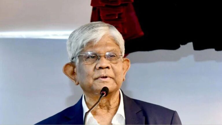 ভারত ও বাংলাদেশের মধ্যকার রাজনৈতিক টানাপোড়েনের কোনো প্রভাব দেশের অর্থ-বাণিজ্যে পড়বে না সালাউদ্দিন আহমেদ