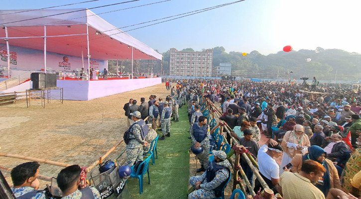 তারেক রহমানের জন্য প্রস্তুত মঞ্চ, জড়ো হচ্ছেন নেতাকর্মীরা