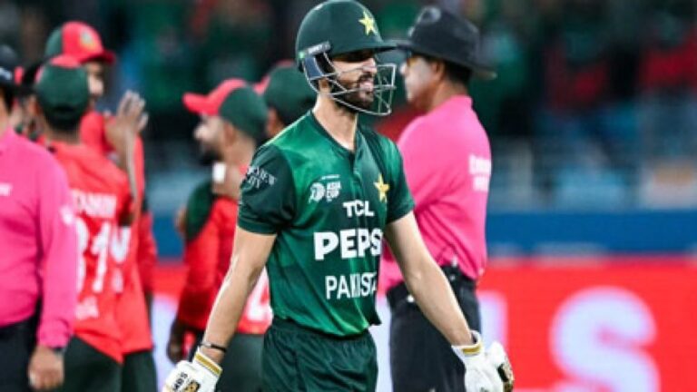 ৭ বছর পর অস্ট্রেলিয়াকে হারাল পাকিস্তান