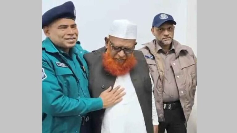 ট্রাইব্যুনালে আত্মসমর্পণ করলেন ফাঁসির আসামি আবুল কালাম আজাদ