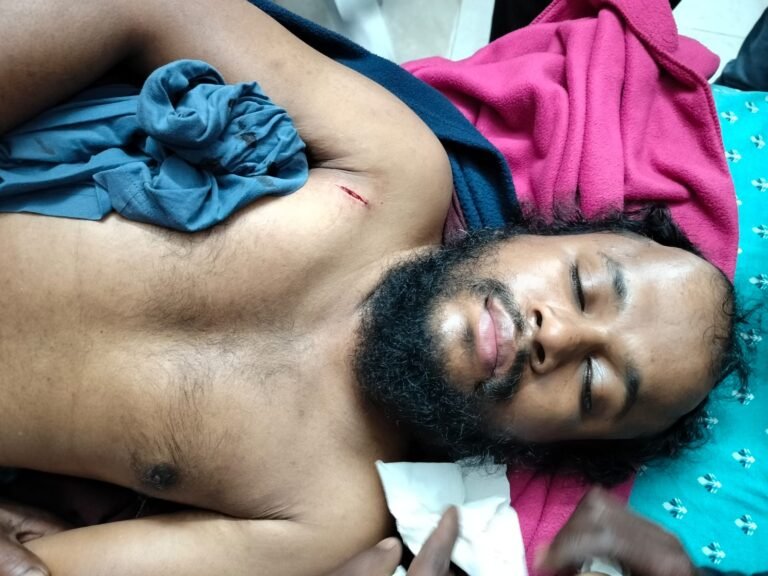 যশোরে জুলাই যোদ্ধা এনামকে হত্যার উদ্দেশ্যে ছুরিকাঘাত 