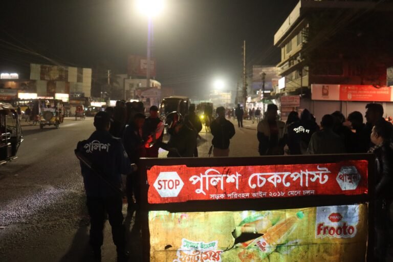 যশোর শহরের ৫ পয়েন্টে পুলিশের রোবাস্ট অভিযান