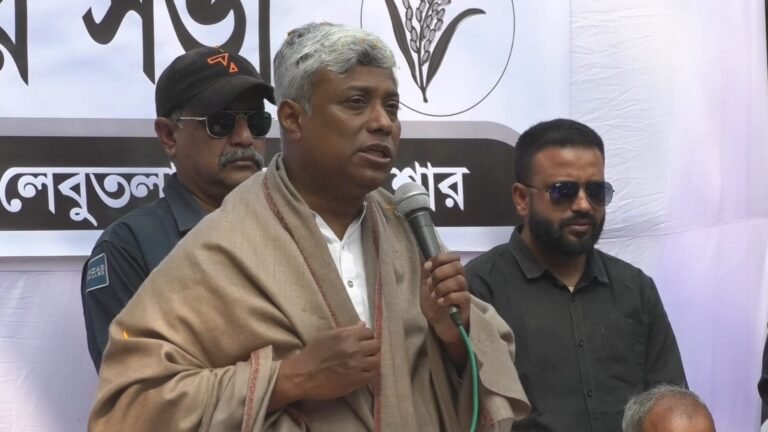 গানে গানে এবং উঠান বৈঠকে ধানের শীষের প্রচারণায় সরব অনিন্দ্য ইসলাম অমিত