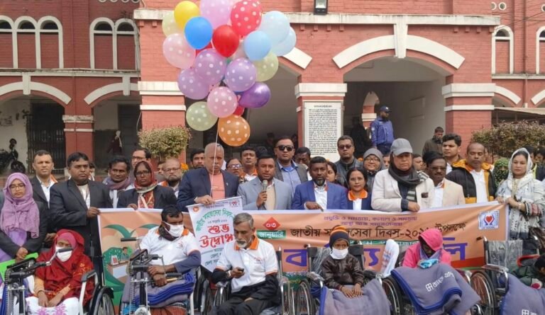 জাতীয় সমাজসেবা দিবস উপলক্ষে যশোরে র‍্যালি ও সহায়তা সামগ্রী বিতরণ