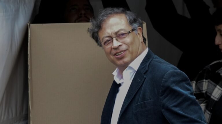 সাহস থাকলে আমাকে ধরে নিয়ে যান, ট্রাম্পকে চ্যালেন্জ পেএোর