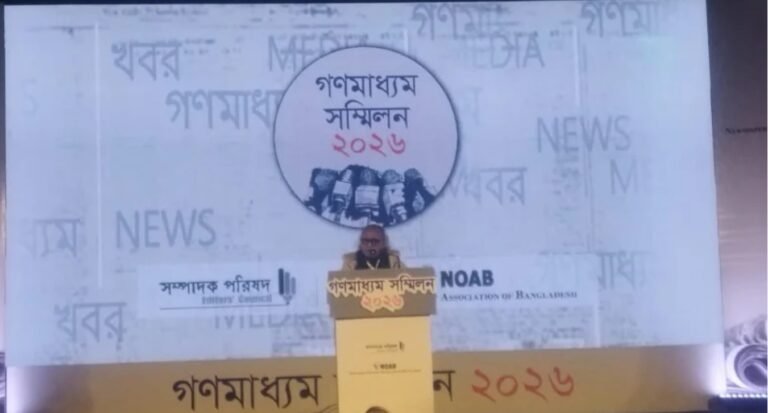 সংবাদকর্মীদের মধ্যে সংঘবদ্ধতা জরুরি: নূরুল কবীর
