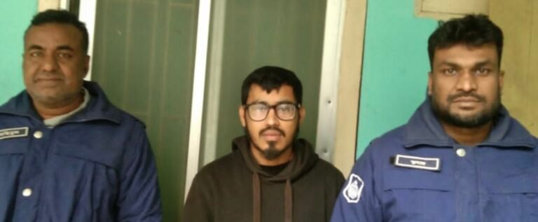 যশোর জেলা ছাত্রলীগের চশমা সাগর আটক 