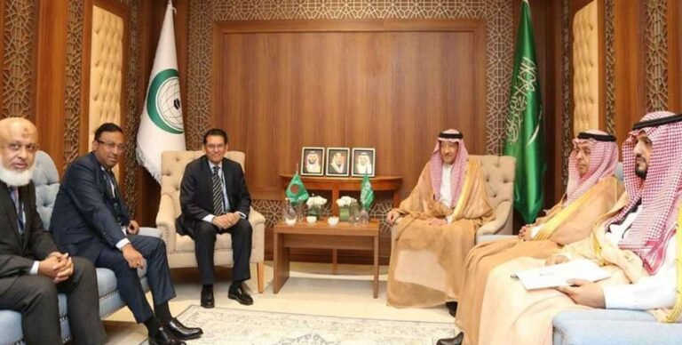 ওআইসির শীর্ষ নেতাদের সঙ্গে পররাষ্ট্রমন্ত্রীর বৈঠক