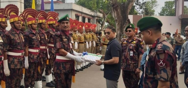 যশোর বেনাপোলে বিজিবি-বিএসএফের যৌথ রিট্রিট প্যারেড