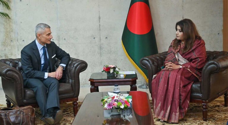 পররাষ্ট্র প্রতিমন্ত্রীর সঙ্গে পল কাপুরের বৈঠক