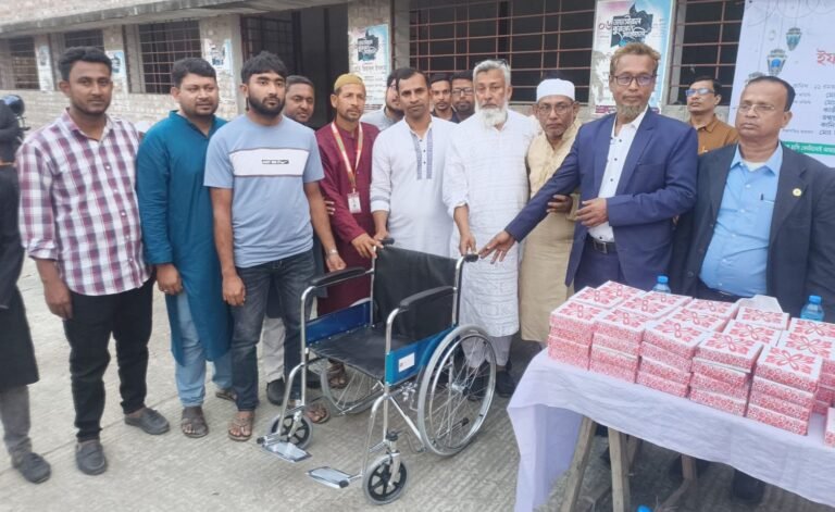 যশোরে হিট ফাউন্ডেশনের উদ্যোগে সুবিধাবঞ্চিত শিশুদের ইফতার ও হুইলচেয়ার বিতরণ