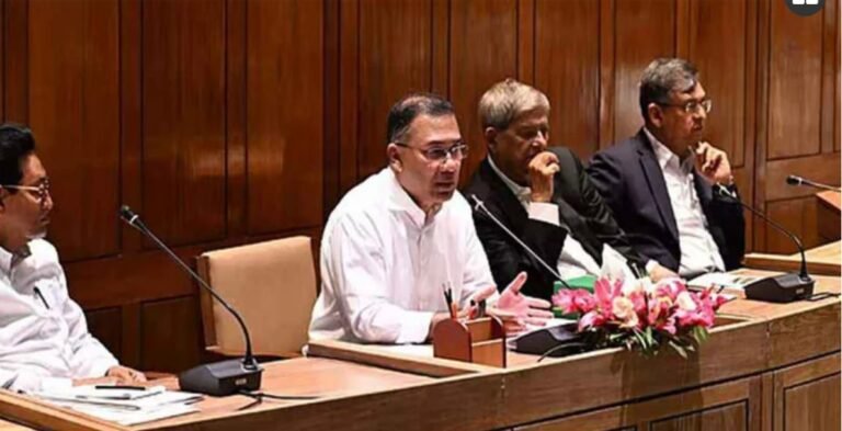 মন্ত্রী-এমপিদের চলনে-বলনে মার্জিত থাকতে বললেন প্রধানমন্ত্রী