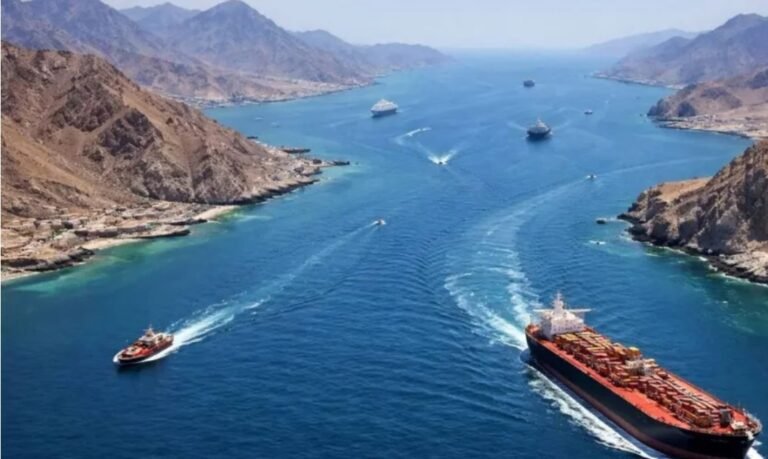 হরমুজ প্রণালী পেরোতে চীনা মুদ্রায় লেনদেনের শর্ত দিল ইরান