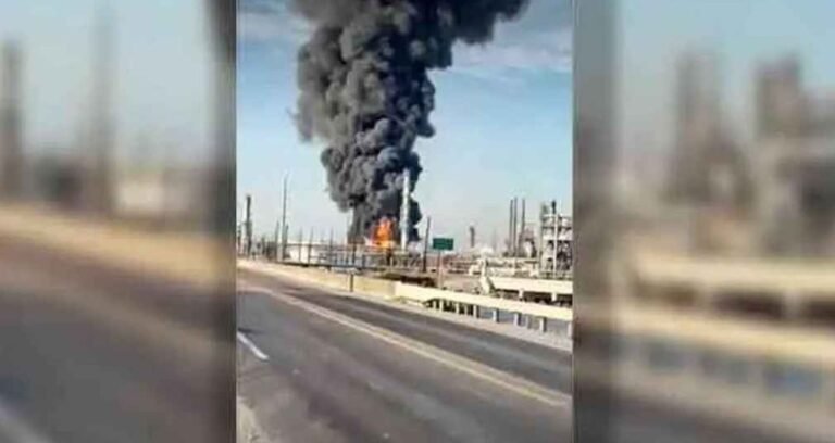 যুক্তরাষ্ট্রের তেল শোধনাগারে ভয়াবহ বিস্ফোরণ