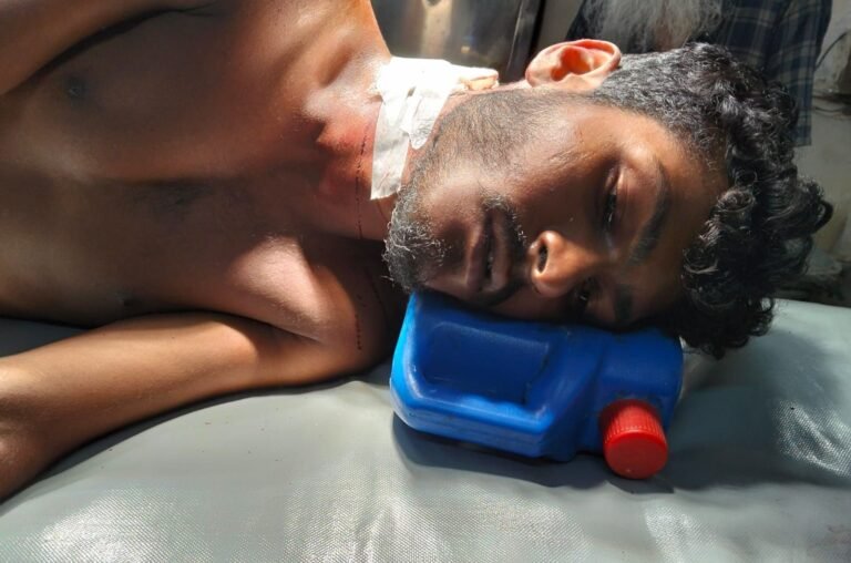 যশোরে পারিবারিক কলহে ছোট ভাইকে কুপিয়ে জখম, হাসপাতালে ভর্তি