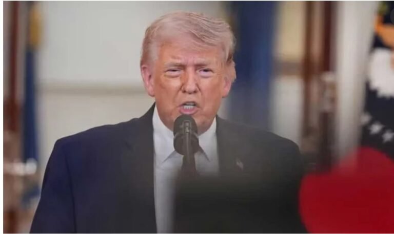 ওয়াশিংটনকে চ্যালেঞ্জ করলে ইরানকে ‘প্রস্তর যুগে’ পাঠানোর হুঁশিয়ারি ট্রাম্পের