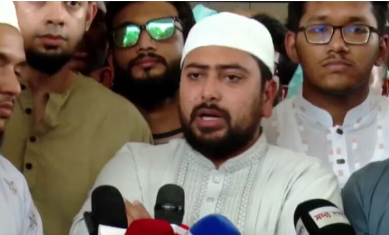 অধ্যাদেশ বাতিলের বিরুদ্ধে ড. ইউনূসের রাজপথে নামা উচিত: নাহিদ ইসলাম
