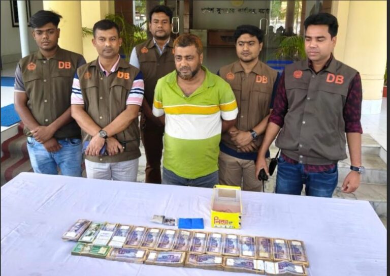 যশোরে ইয়াবাসহ ব্যবসায়ী আটক, জুতার বাক্সে মিলল সাড়ে ১৯ লাখ টাকা