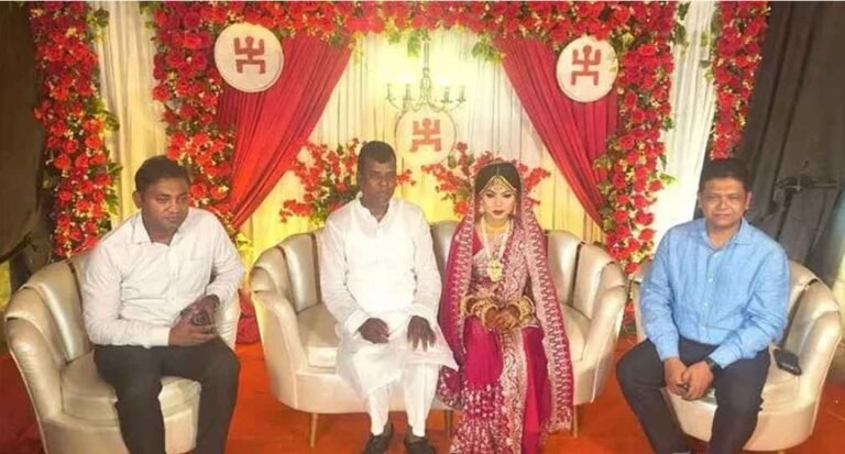সুইপারের মেয়ের বিয়ের দাওয়াতে গিয়ে প্রশংসায় ভাসছেন ডিসি