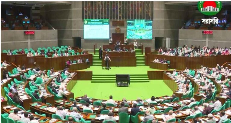 সরকারি চাকরিতে প্রবেশে বয়সসীমা ৩২ করে সংসদে বিল পাস