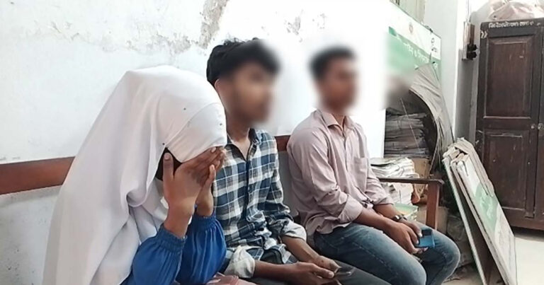 যশোরে বাল্য বিয়ের সময় হাতে নাতে বর-কনেসহ তিনজন ধরা, মুচলেকায় মুক্ত