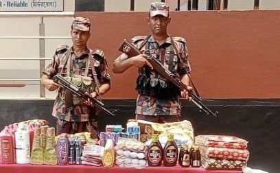 যশোর সীমান্তে বিজিবির অভিযানে বিপুল পরিমাণ চোরাচালানী মালামাল আটক