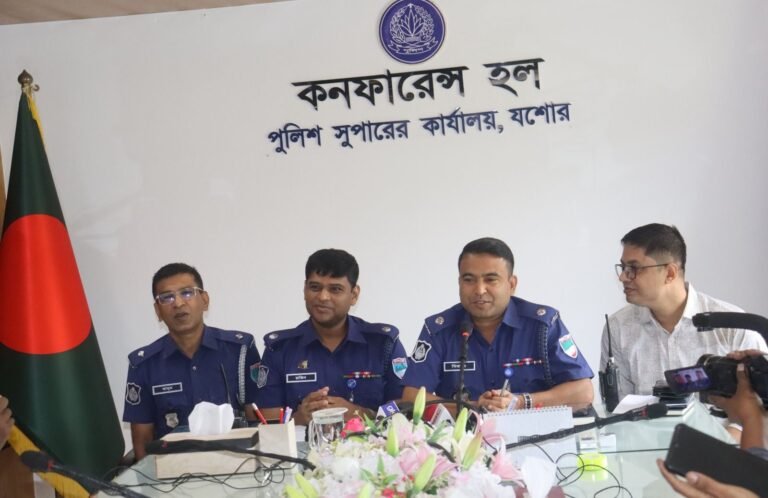 পুলিশের বিরুদ্ধে বঙ্গবন্ধু সৈনিক লীগ নেত্রীর অভিযোগ ভিত্তিহীন দাবী যশোর পুলিশের