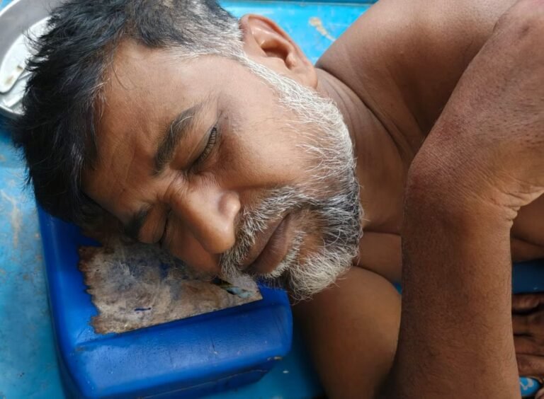যশোরে ছেলের ছু/রিকা/ঘাতে বাবা হাসপাতালে ভর্তি