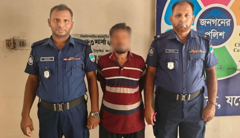 যশোরে শার্শা থানা পুলিশের অভিযানে ধ/র্ষ/ণ মামলার আসামি গ্রে/ফ/তার