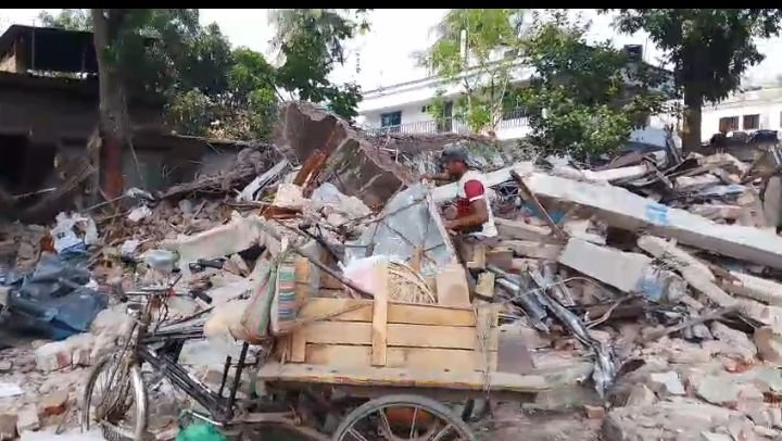 যশোরে অবৈধ স্থাপনা উচ্ছেদ, ৫০ কোটি টাকার ৫ একর সরকারি জমি উদ্ধার