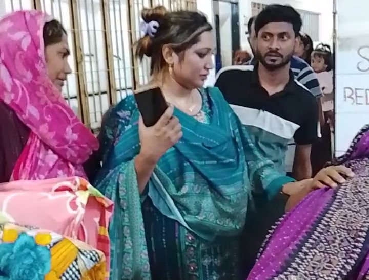 যশোরে পারিবারিক বিরোধে হাসুয়ার কোপে আহত ৩