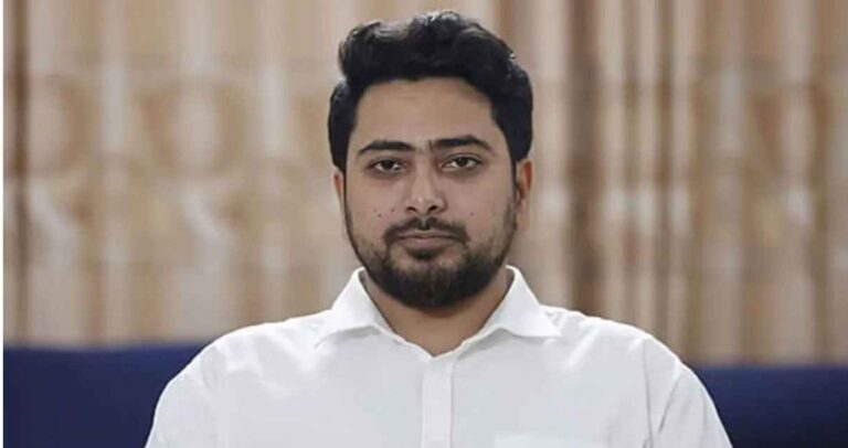 জুলাই সনদ নিয়ে ছলচাতুরী করছে সরকার: নাহিদ ইসলাম