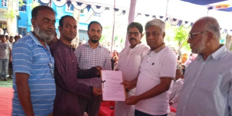 যশোর বিল হরিনা ও মুক্তেশ্বরী নদী রক্ষায় প্রতিমন্ত্রীর কাছে স্মারকলিপি