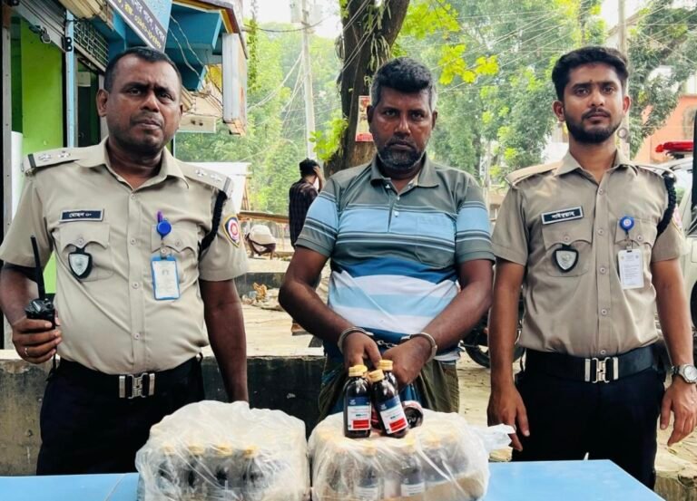 যশোর চৌগাছায় মাদকবিরোধী অভিযানে সিরাপ ও গাঁজাসহ আটক ২