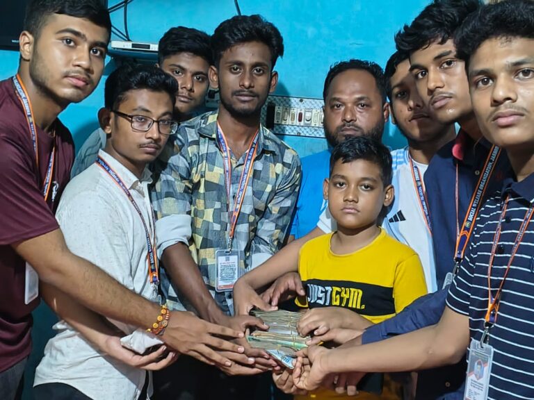 যশোরে অসুস্থ শিশুর চিকিৎসায় এগিয়ে এলো সমাজ কল্যাণ সংগঠন