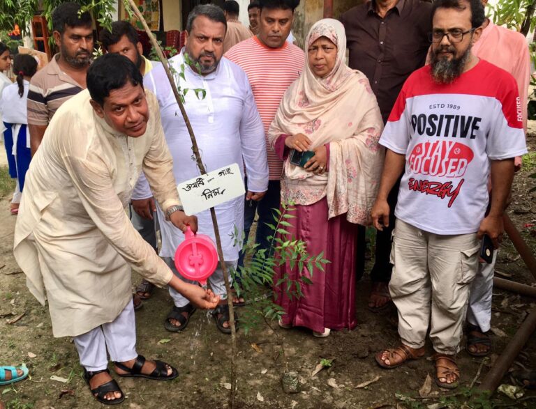 বাঘারপাড়ার নারিকেলবাড়ীয়ায় বৃক্ষরোপণ কর্মসূচি পালন