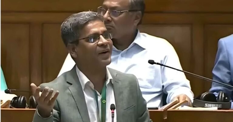 ‘রিকশায় চড়া অনেকেই এখন প্রাডোতে চড়ে জুলাই চেতনা বিক্রি করেন’