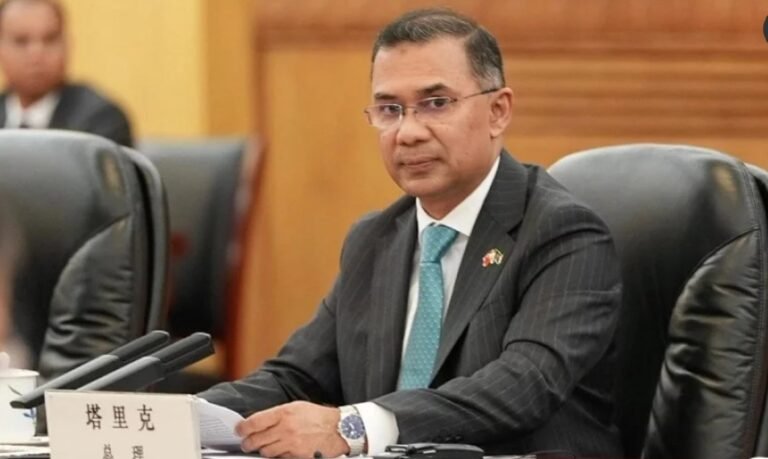 প্রধানমন্ত্রী ফিরছেন রাতে, শোডাউন না করার নির্দেশ