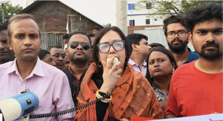 ধর্ষণ বন্ধ করতে না পারা রাষ্ট্র কেন সিনেমা বন্ধে মদদ দেয়: রুমিন ফারহানা
