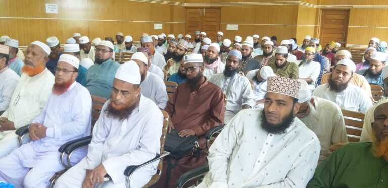 যশোরে জেলা প্রশিক্ষণপ্রাপ্ত ইমাম সম্মেলন অনুষ্ঠিত