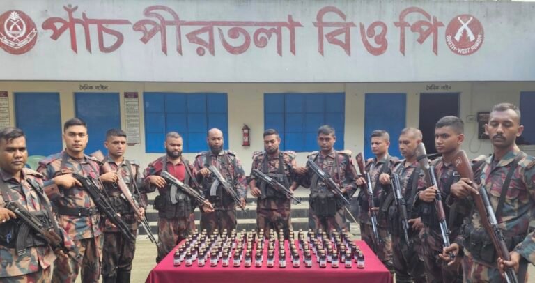 যশোর সীমান্তে বিজিবির অভিযানে মাদক ও চোরাচালানি পণ্য জব্দ