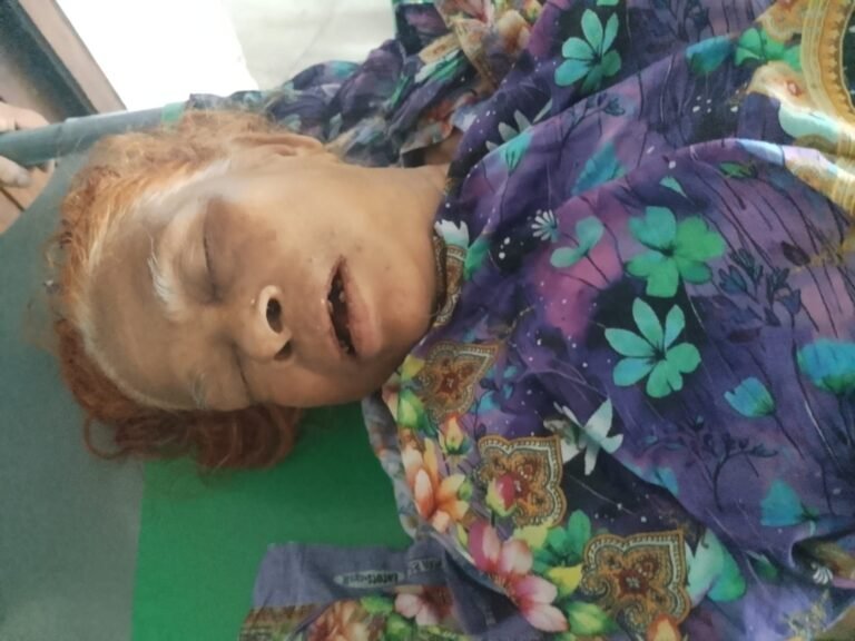 যশোরে রাস্তার পাশে অজ্ঞাত নারীকে অচেতন অবস্থায় উদ্ধার হাসপাতালে ভর্তি