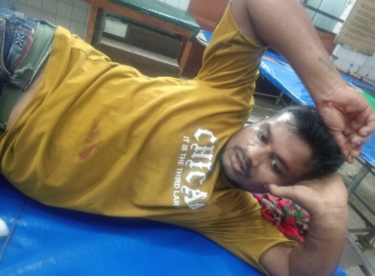 রাকিবকে ছুরিকাঘাত করে ছিনতাইয়ের চেষ্টা, হাসপাতালে ভর্তি