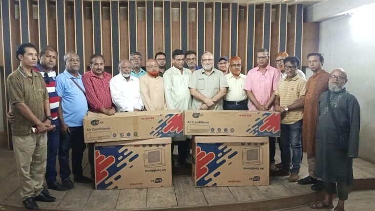 এমপি মসলে উদ্দিন ফরিদ প্রেসক্লাবে, সাংবাদকদের গঠনমূলক সমালোচনাকে স্বাগত জানান