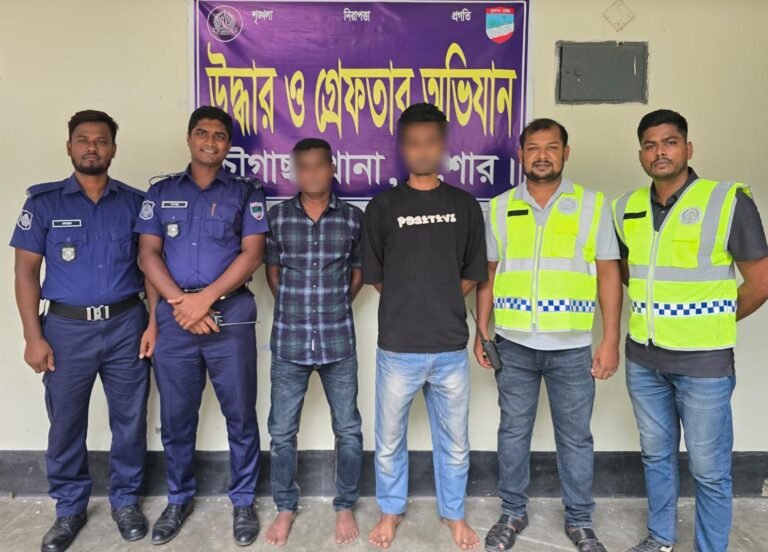 চৌগাছায় ৮০ পিস ই,য়া,বা,সহ দুইজন গ্রে,ফ,তা,র